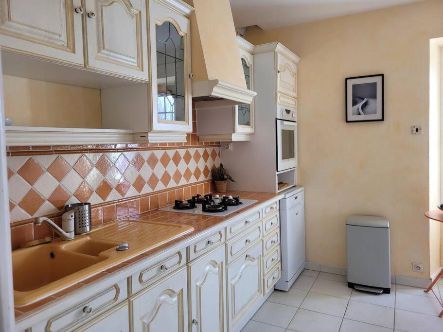 Maison Au Calme A 2 Pas Du Port Cancale Buitenkant foto